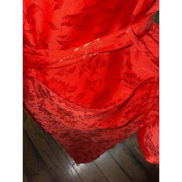 VTG Victoria’s Secret Red Floral Satin Robe M/L Korea Silky Wrap Belted Lounge - Picture 5 of 11